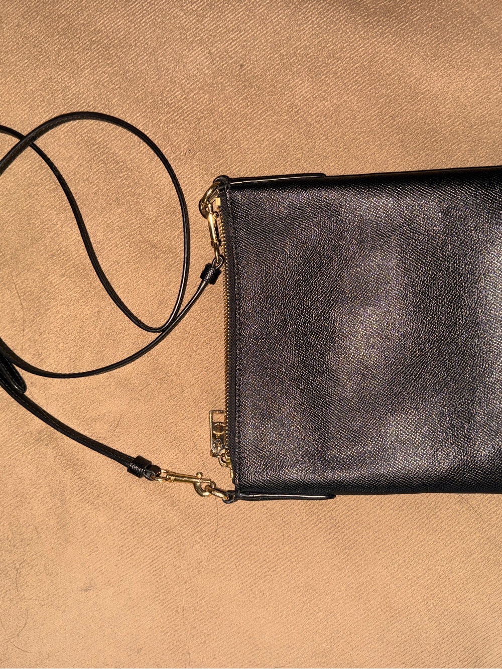 Coach Black Leather Slim Crossbody Messenger Bag with Gold Hardware ✨ - Picture 3 of 7